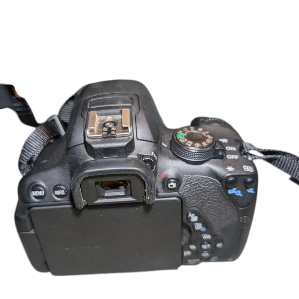Canon EOS Rebel T5i Bundle: 50mm STM Lens, 128GB Memory & Case